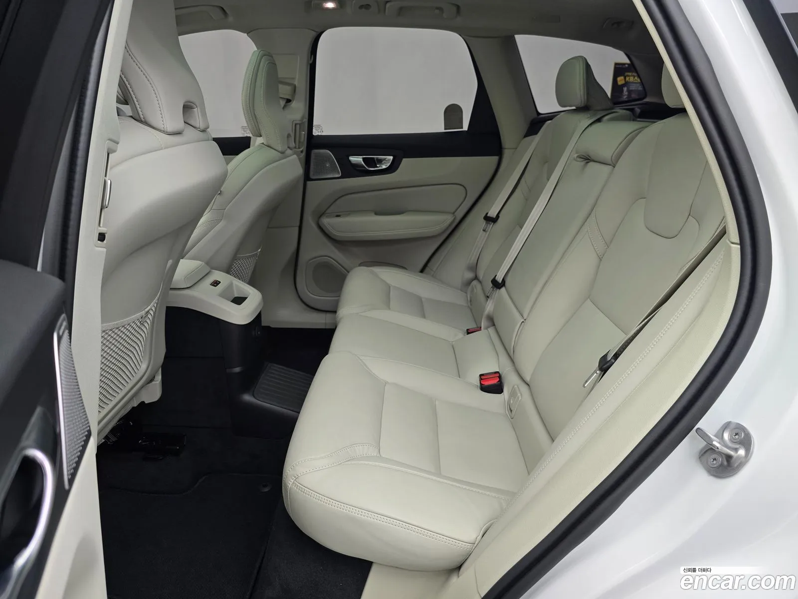 Volvo XC60 2025 — 11