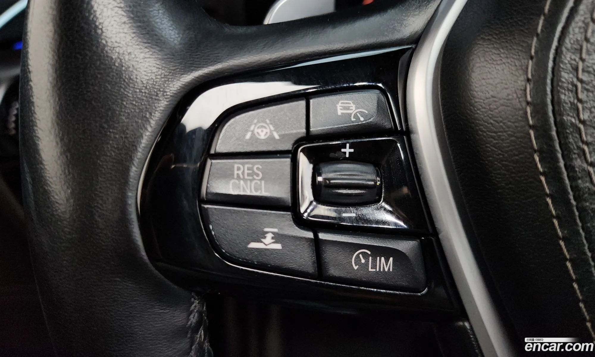 BMW 5 Series 2018 — 35