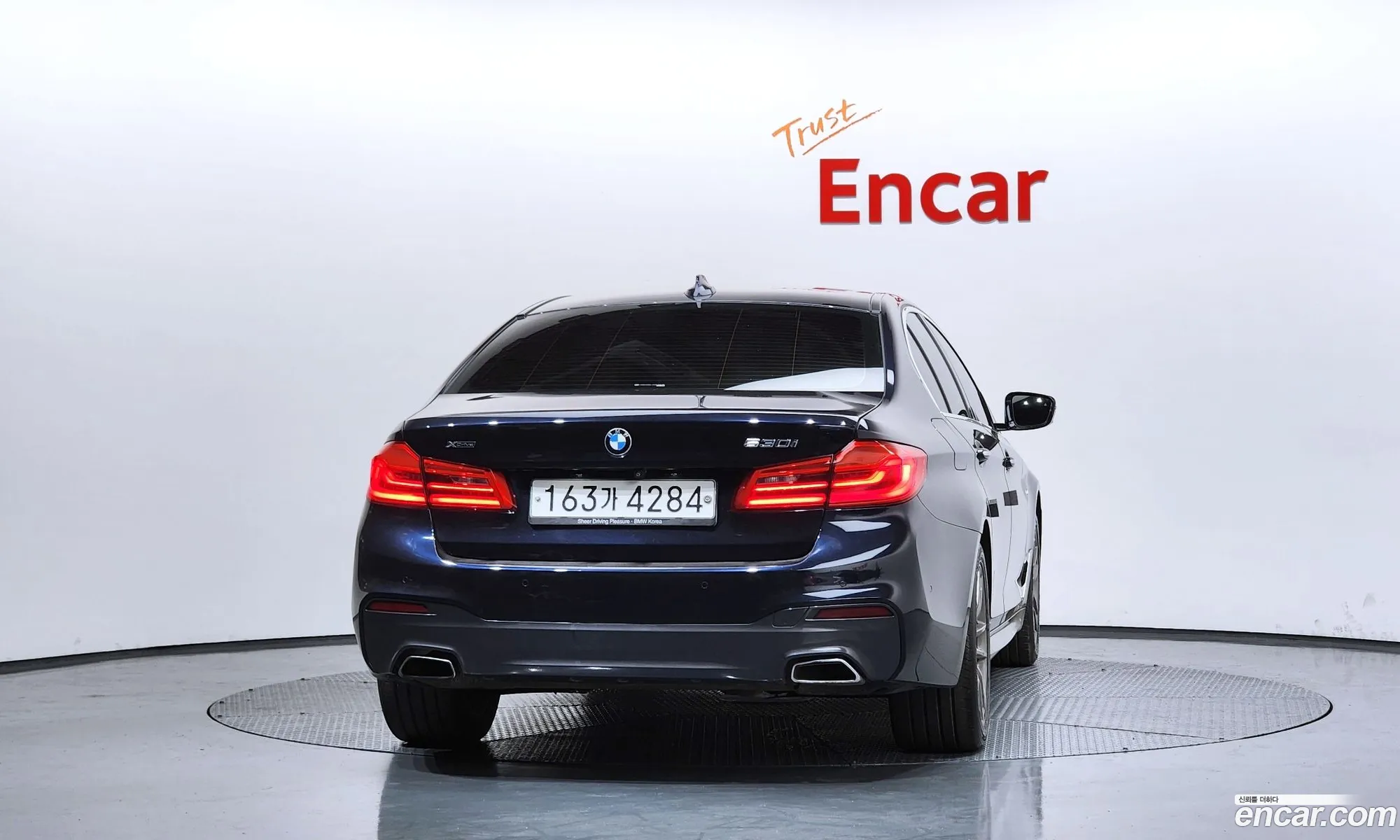 BMW 5 Series 2018 — 21