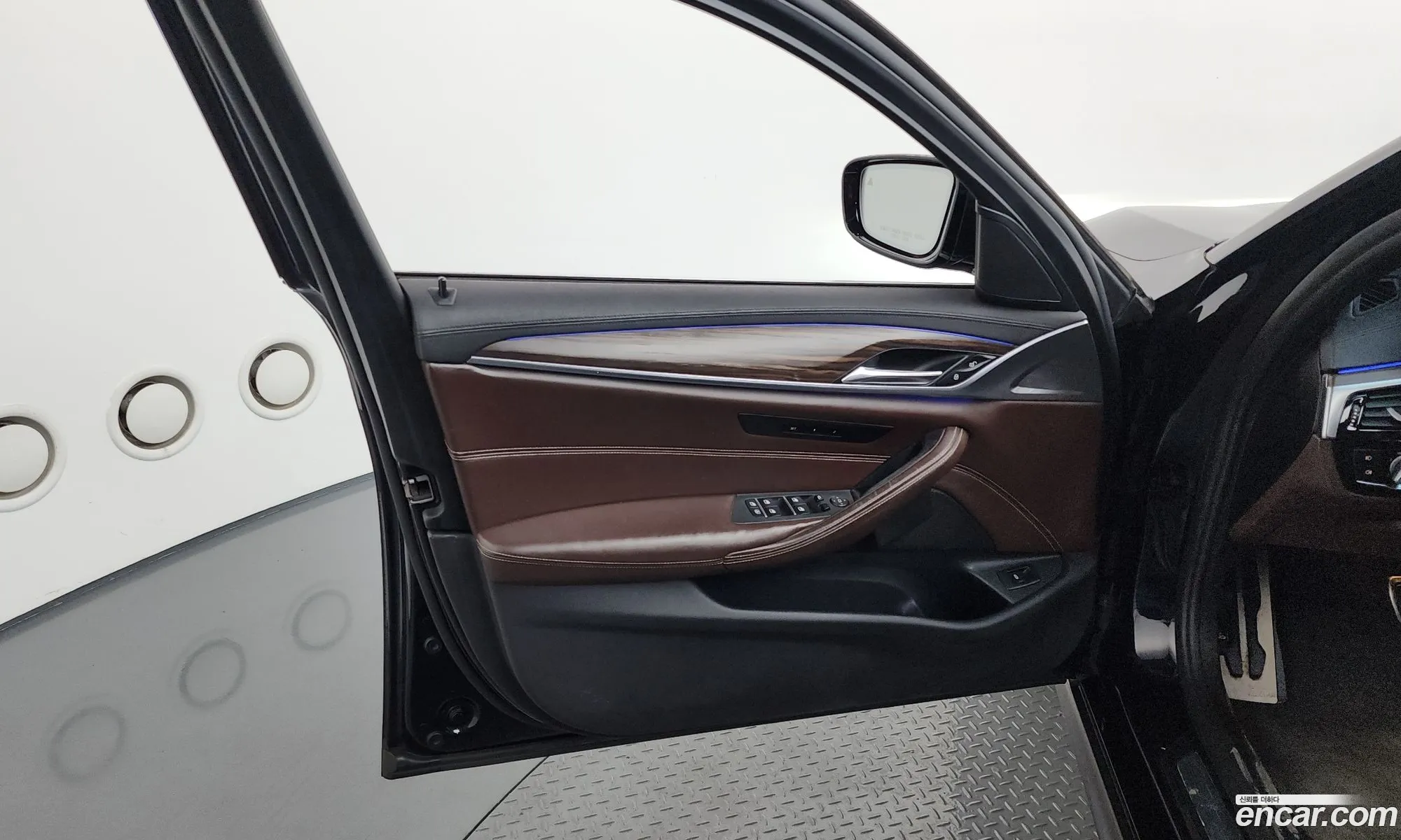 BMW 5 Series 2018 — 30