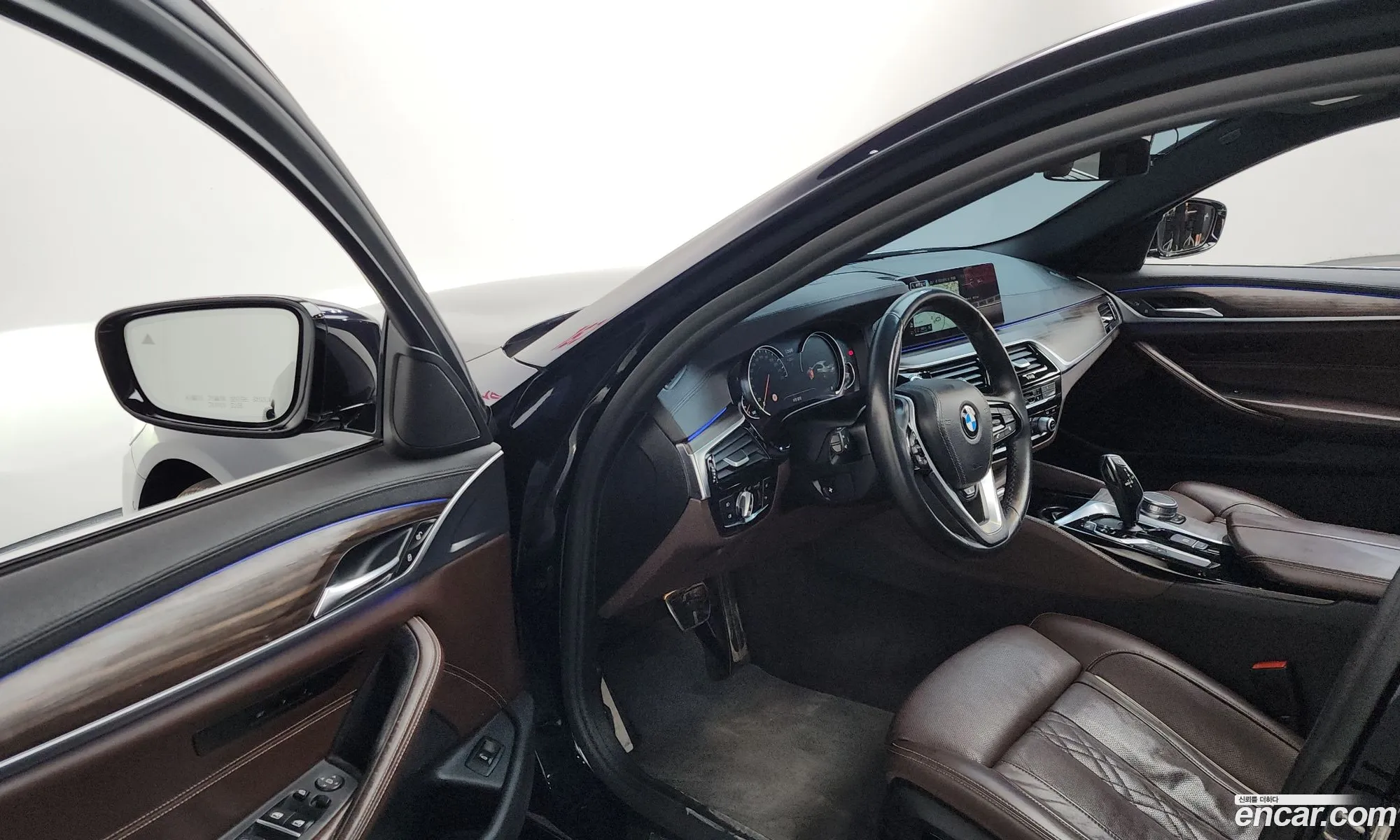 BMW 5 Series 2018 — 34