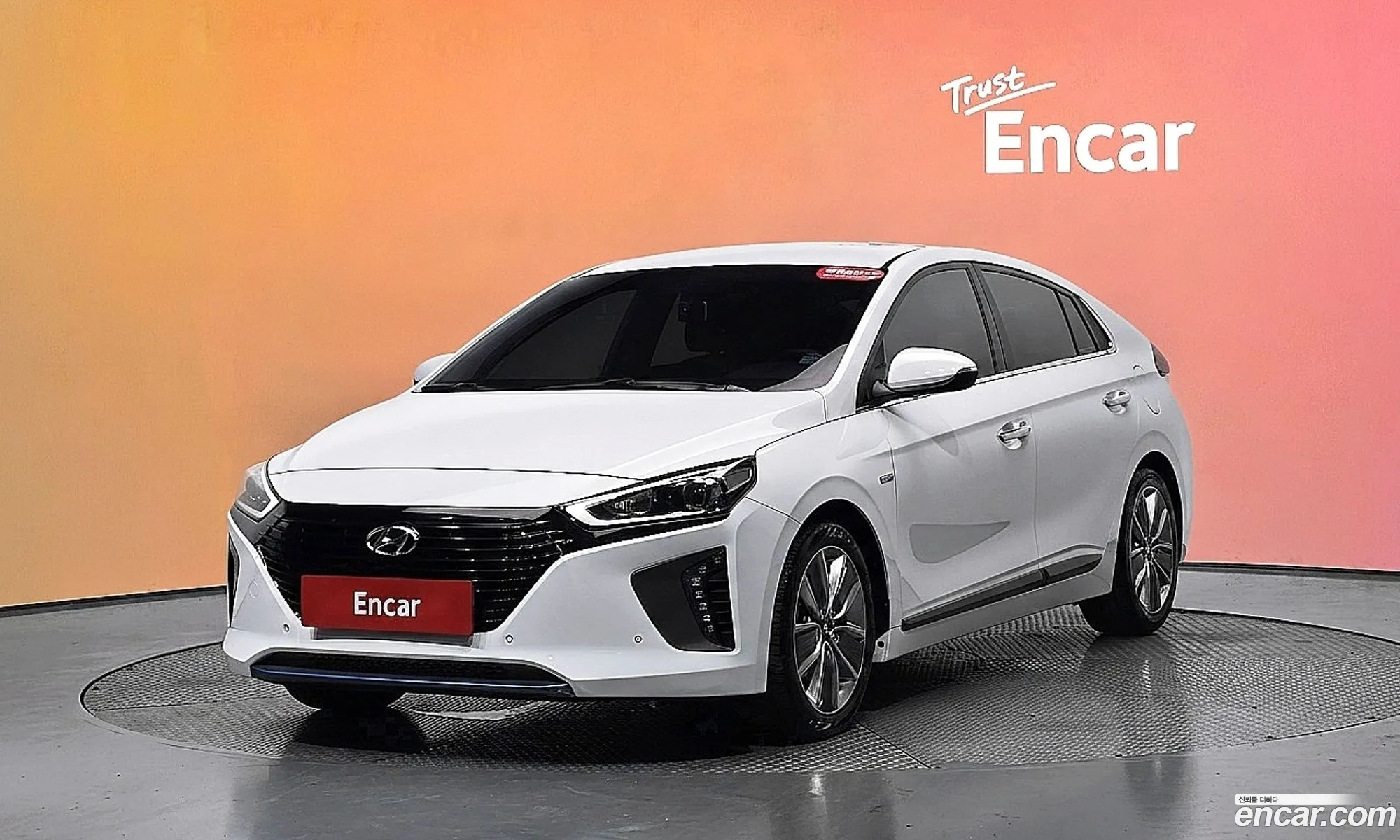 Hyundai Ioniq Hybrid 2016 — 4
