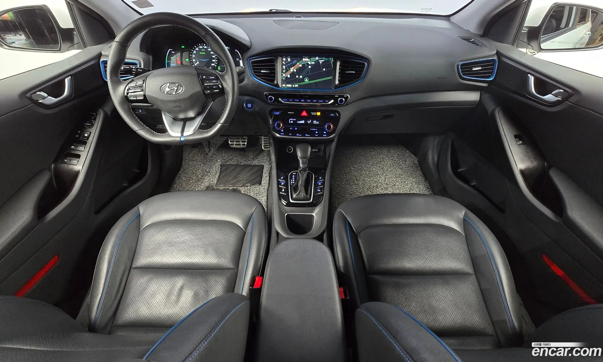 Hyundai Ioniq Hybrid 2016 — 3