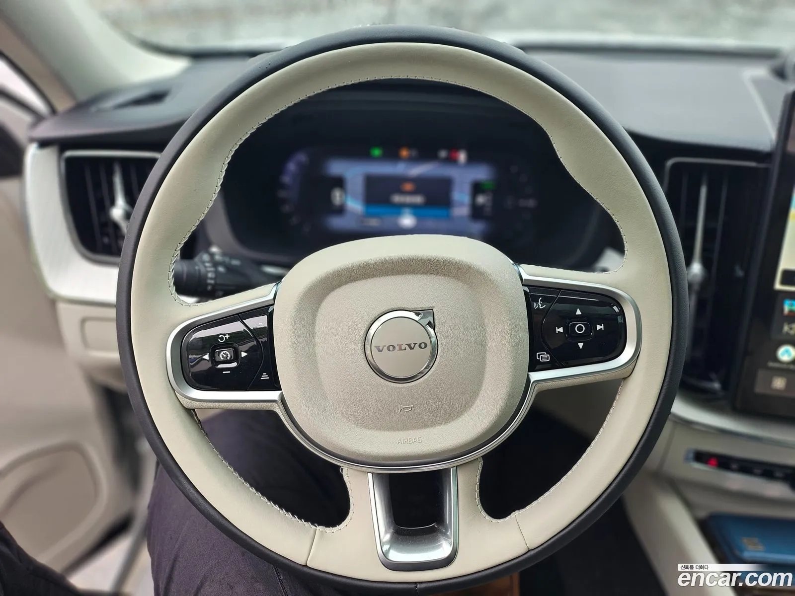 Volvo XC60 2026 — 7