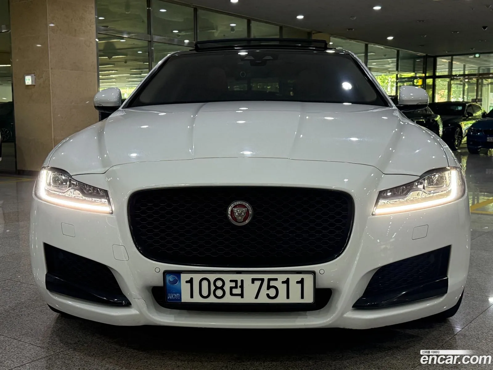 Jaguar XF 2018 — 5
