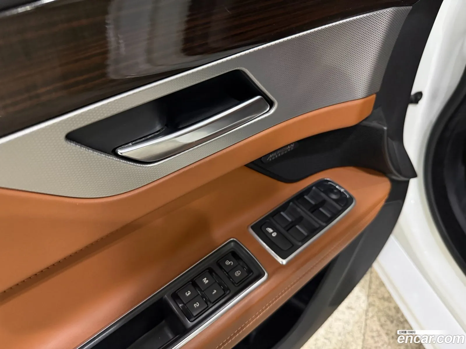 Jaguar XF 2018 — 3