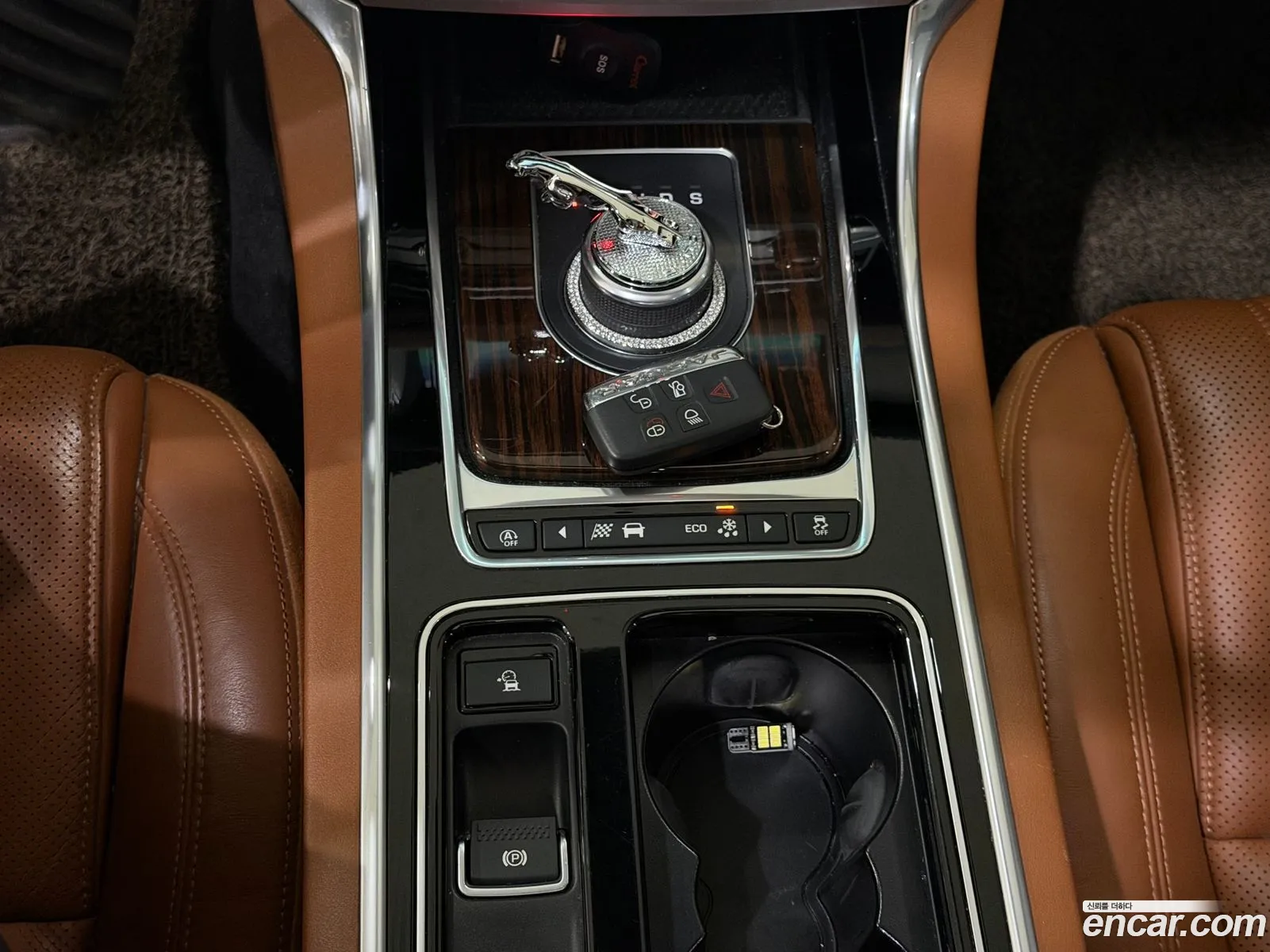 Jaguar XF 2018 — 12