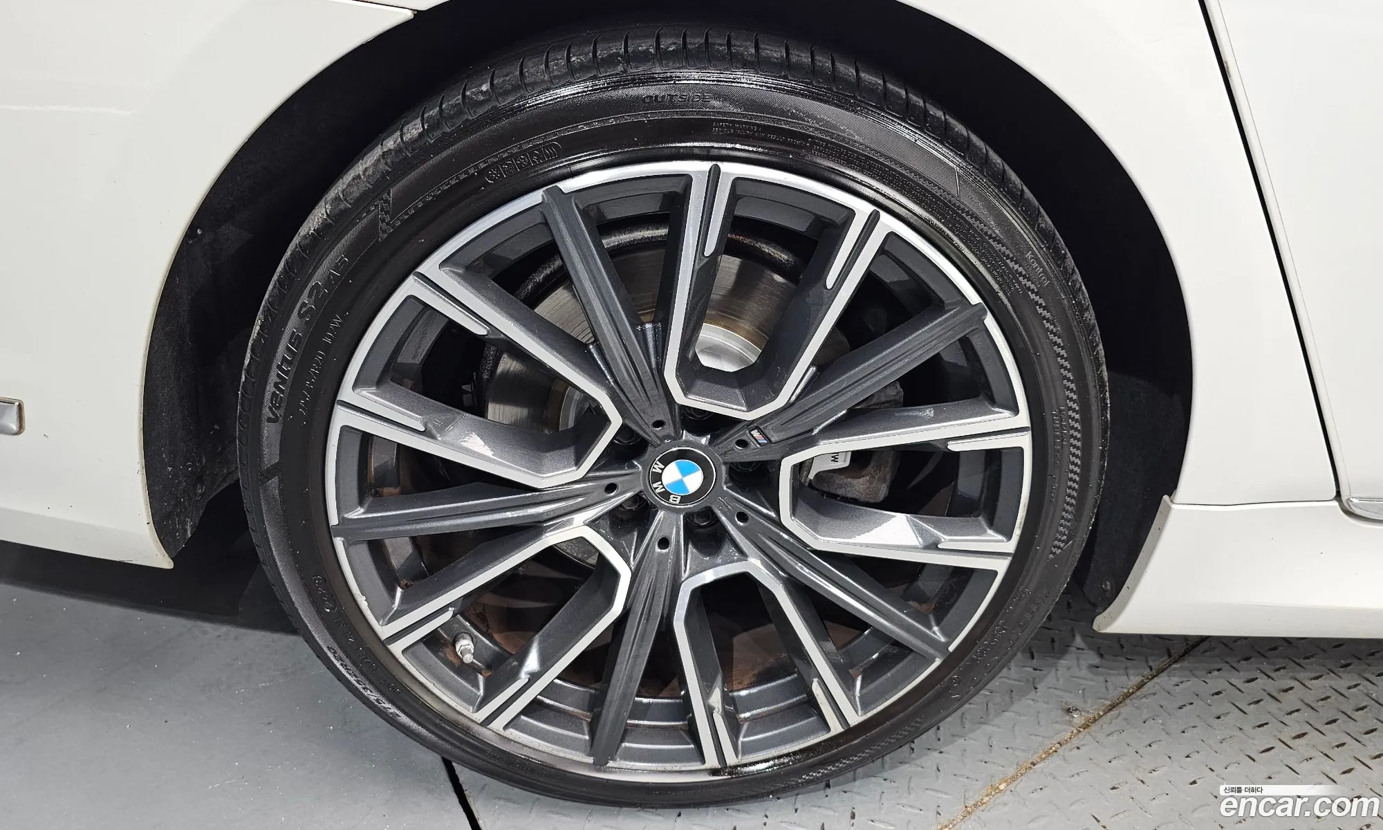 BMW 7 Series 2019 WBA7V410XLBM63971 — 8
