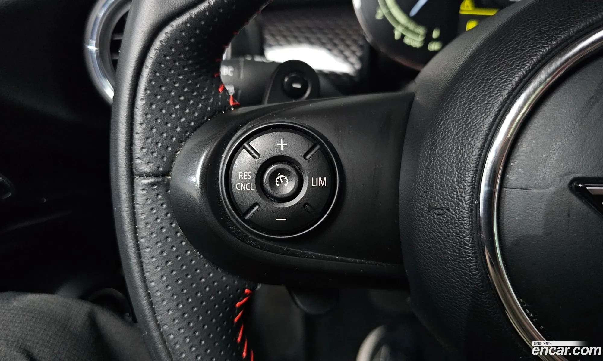 Mini Cooper S 2020 WMWXV9106M2N39488 — 33