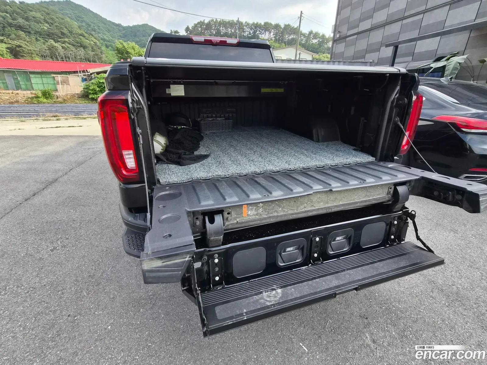 GMC Sierra