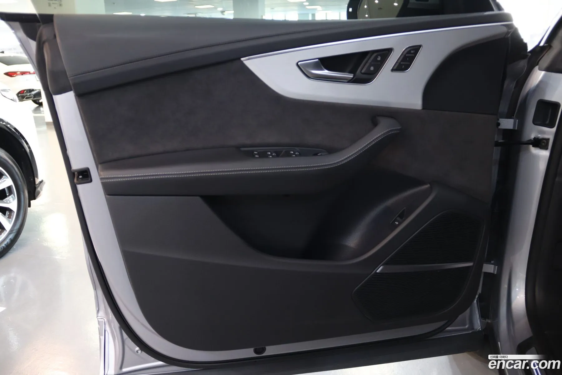 Audi Q8 2021 — 16