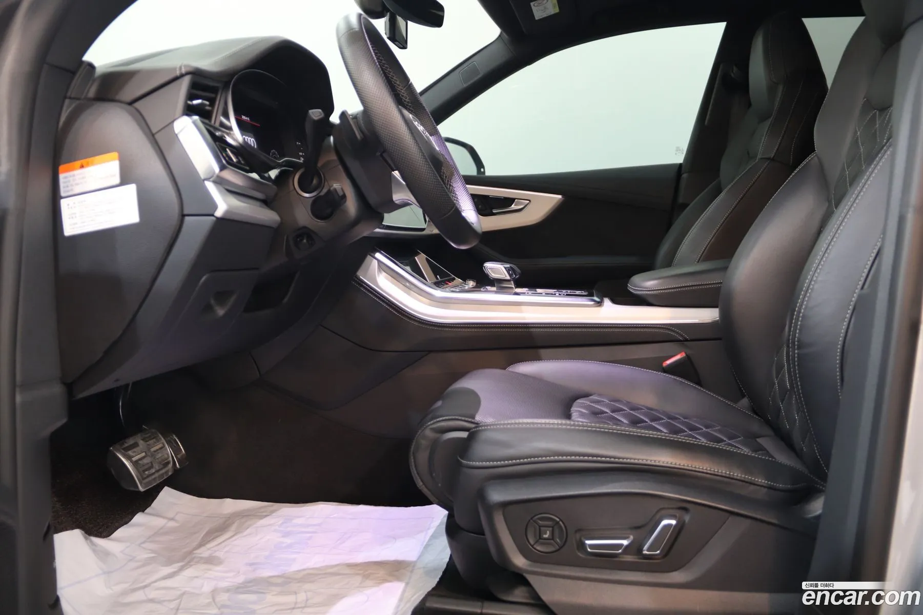 Audi Q8 2021 — 12