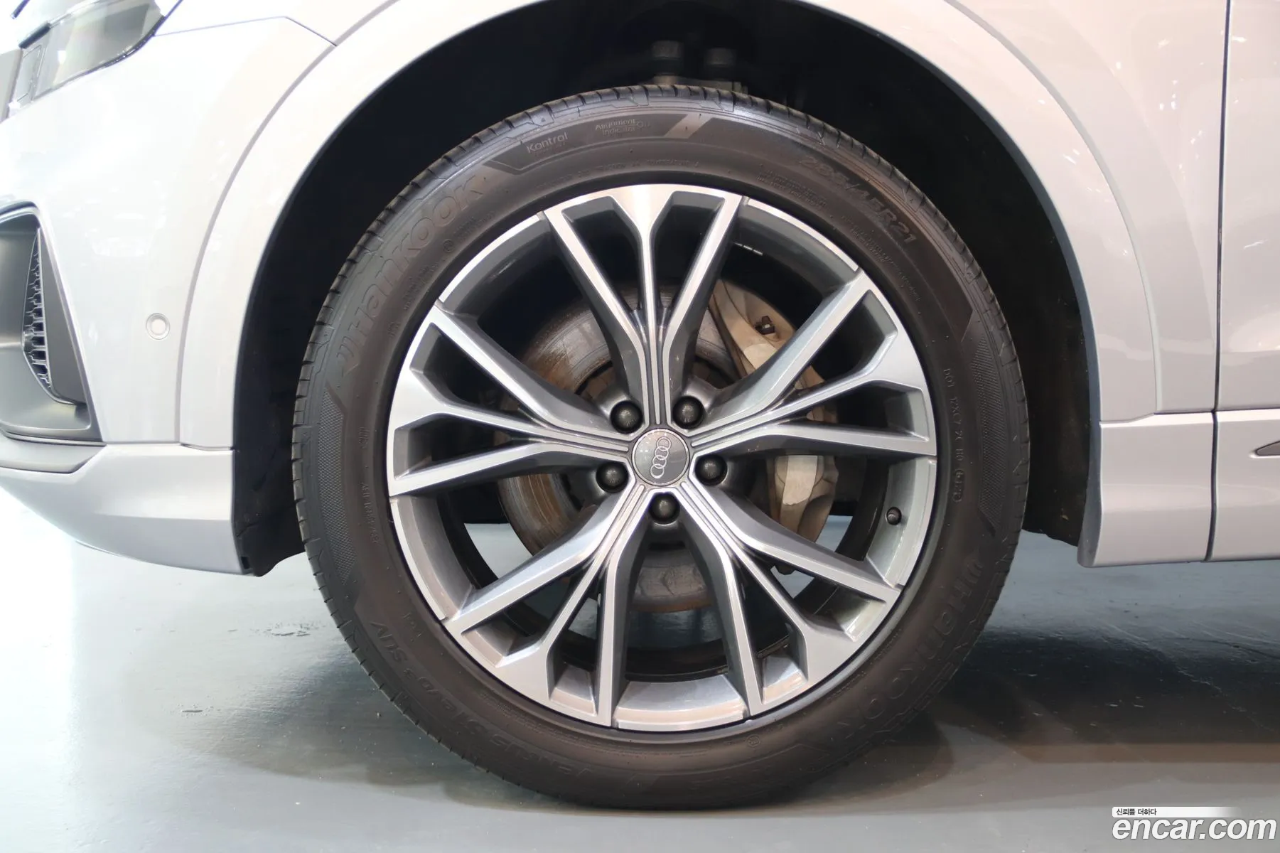 Audi Q8 2021 — 14