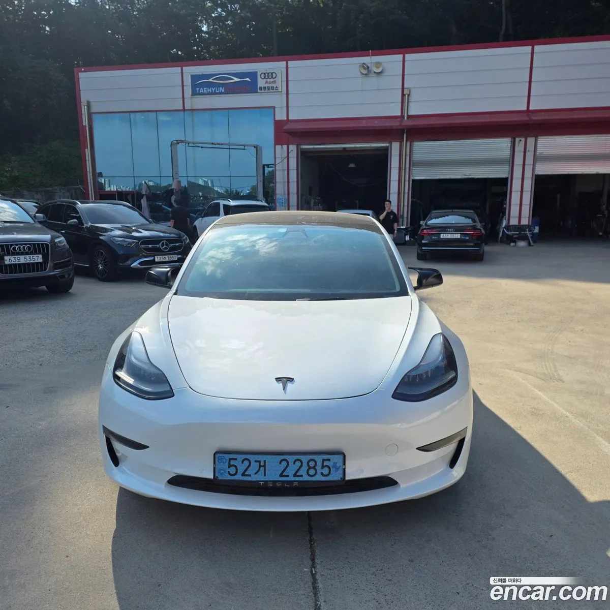 Tesla Model 3 2022 — 16