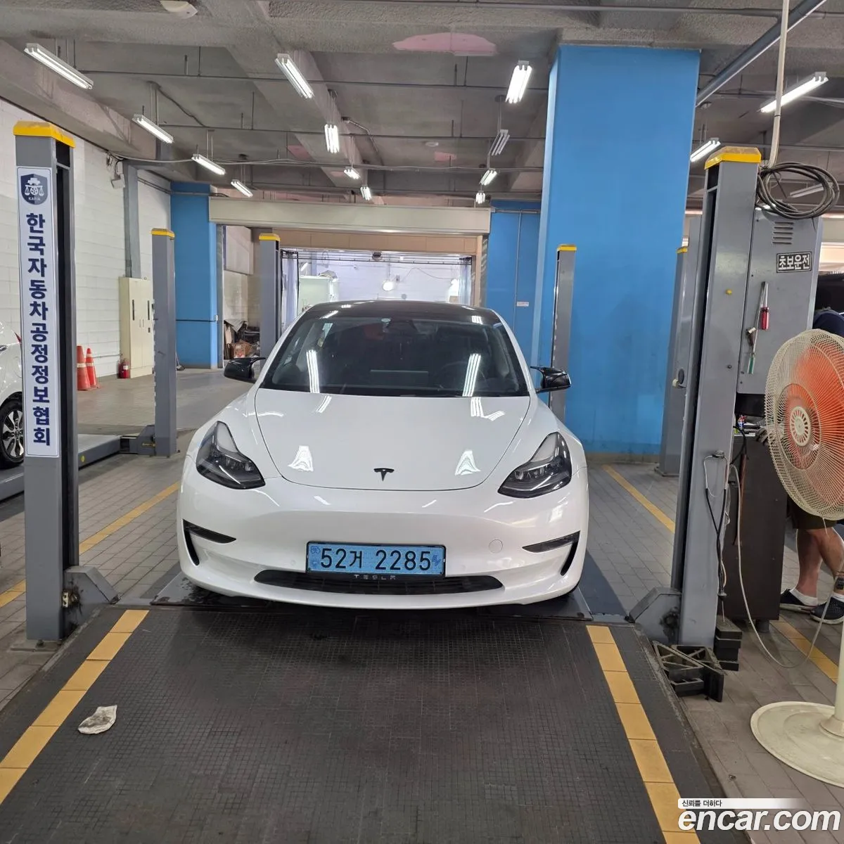 Tesla Model 3 2022 — 3