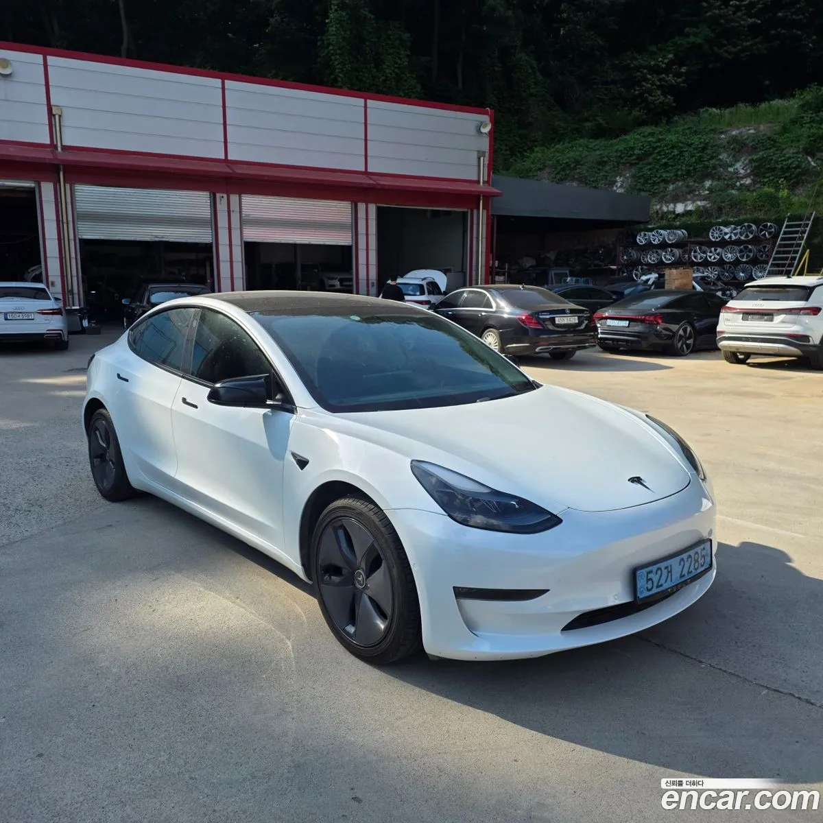 Tesla Model 3 2022 — 12