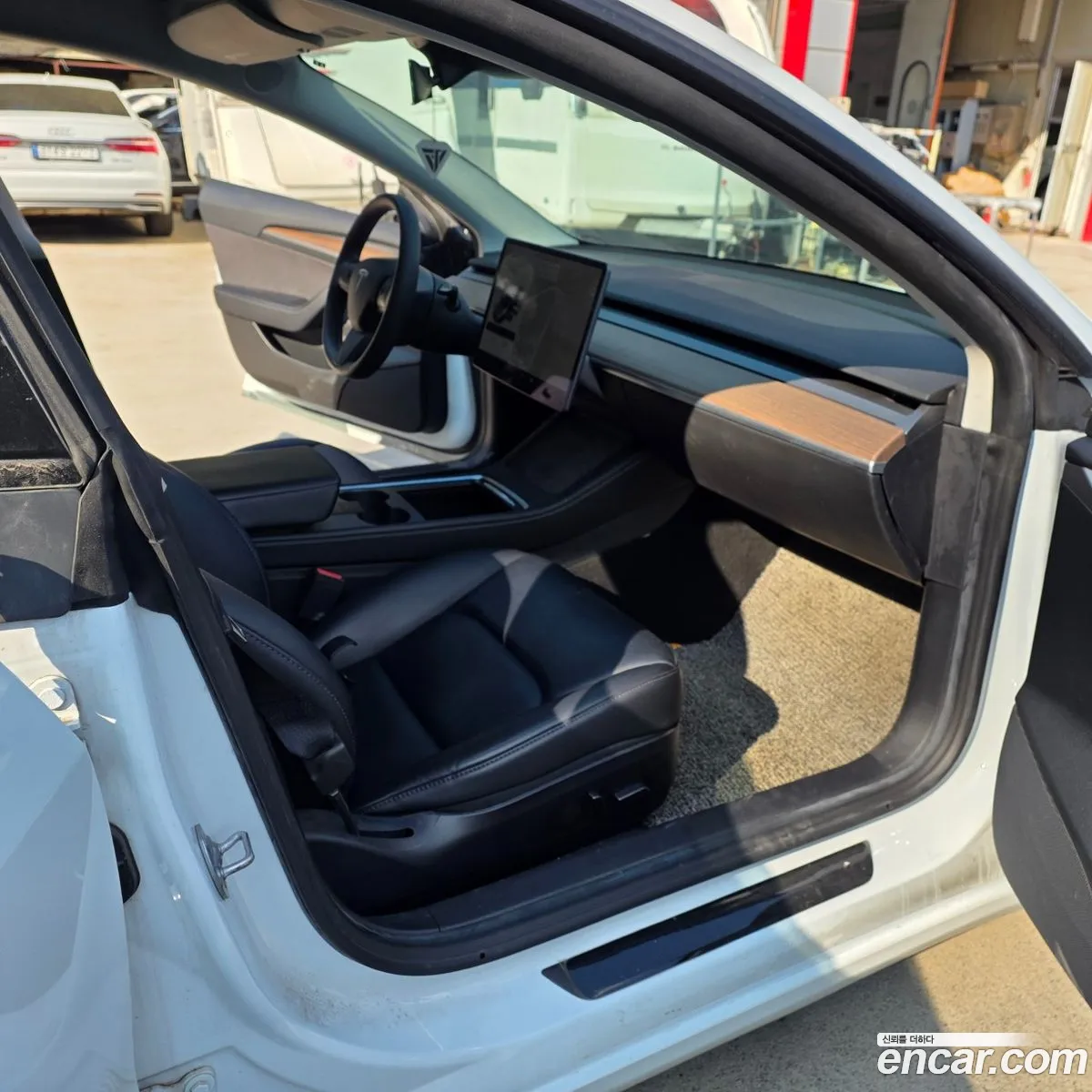 Tesla Model 3 2022 — 8