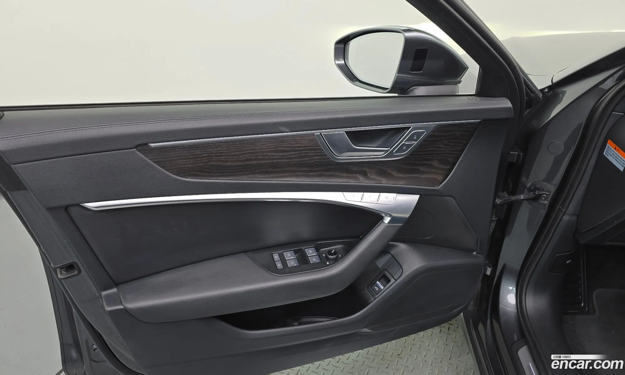 Audi A6 2022 WAUZZZF26NN005639 — 14