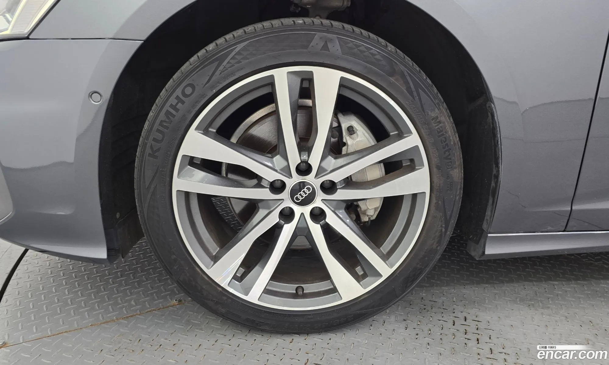 Audi A6 2022 WAUZZZF26NN005639 — 4