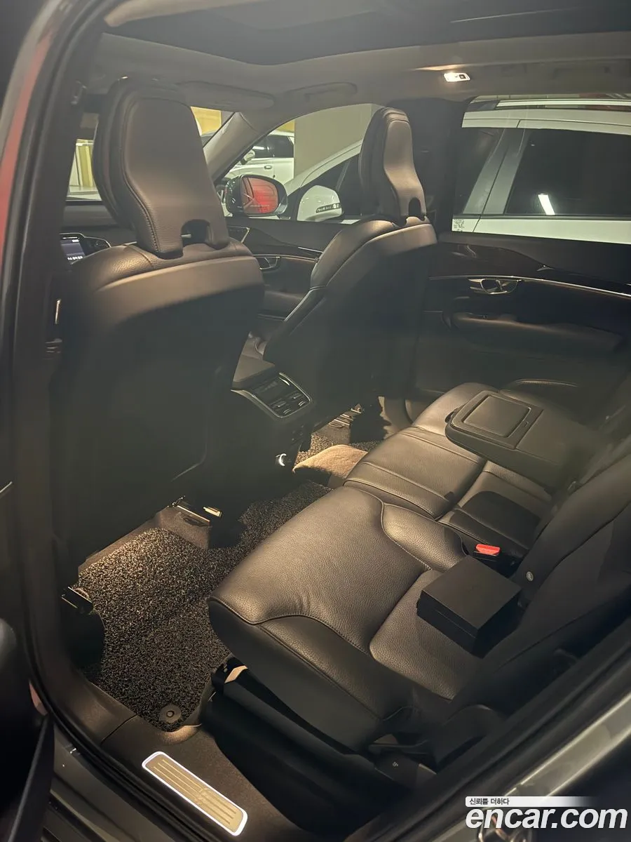 Volvo XC90 2018 — 17