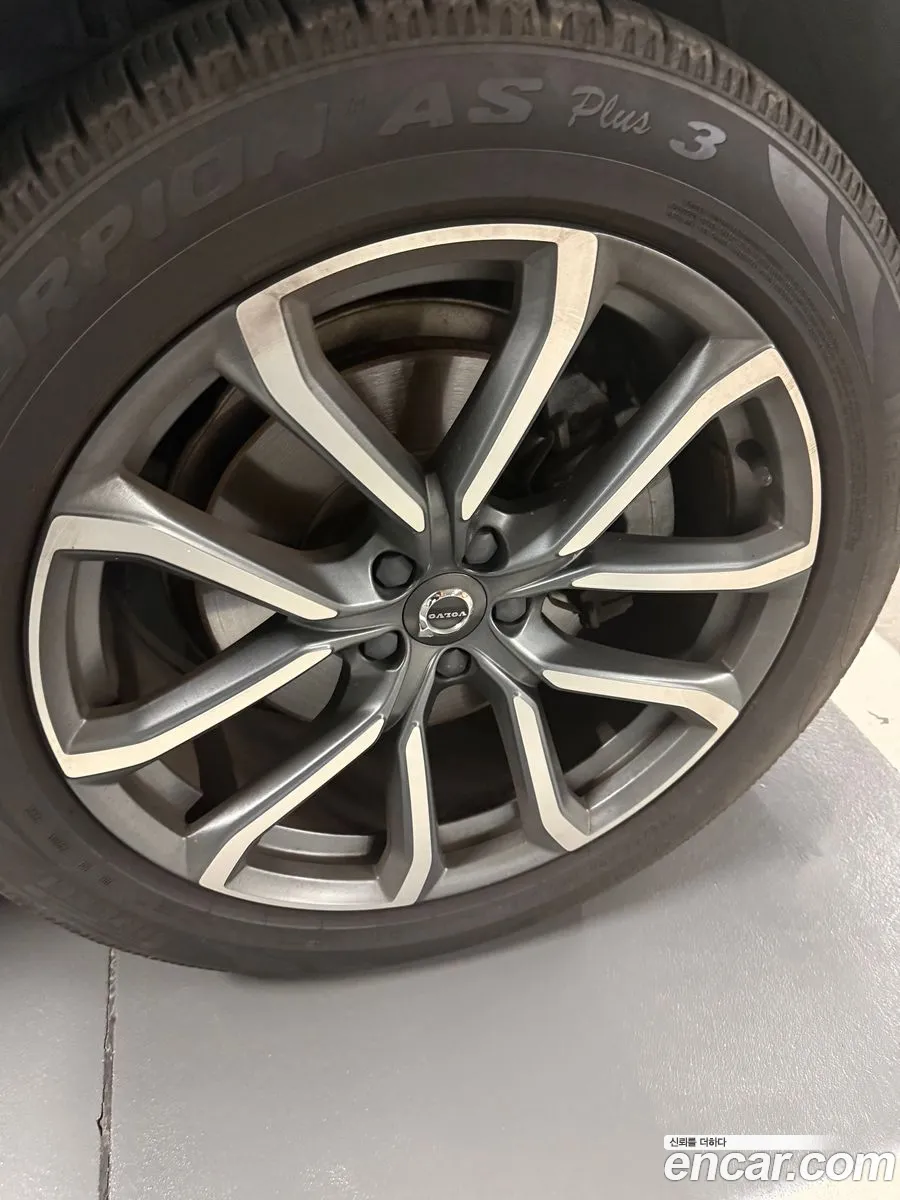 Volvo XC90 2018 — 13