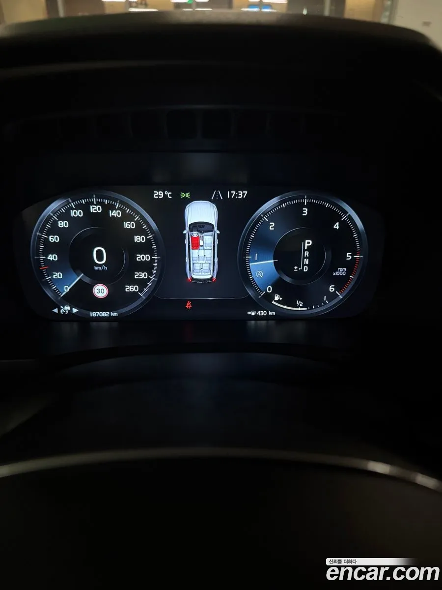 Volvo XC90 2018 — 15