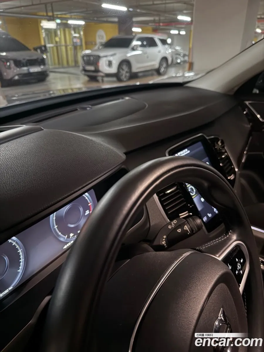 Volvo XC90 2018 — 19