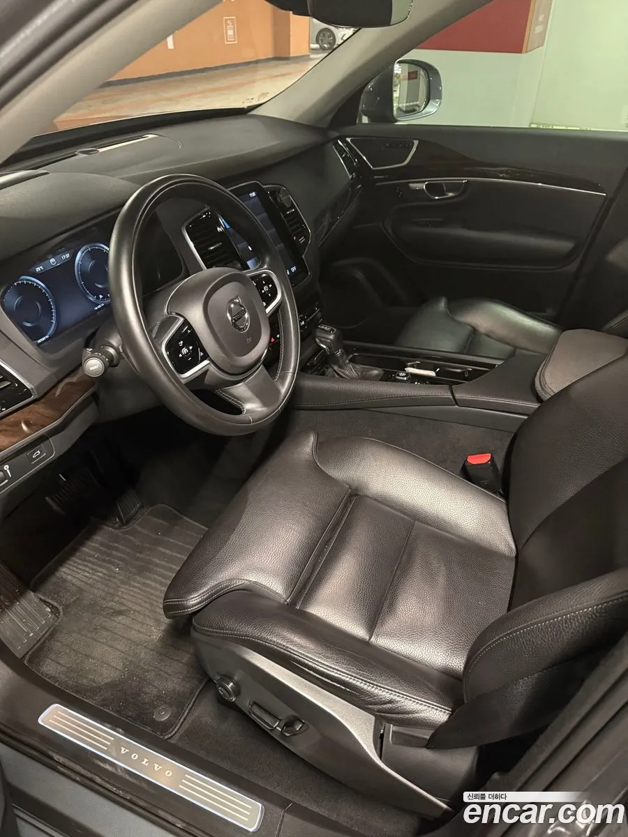 Volvo XC90 2018 — 11