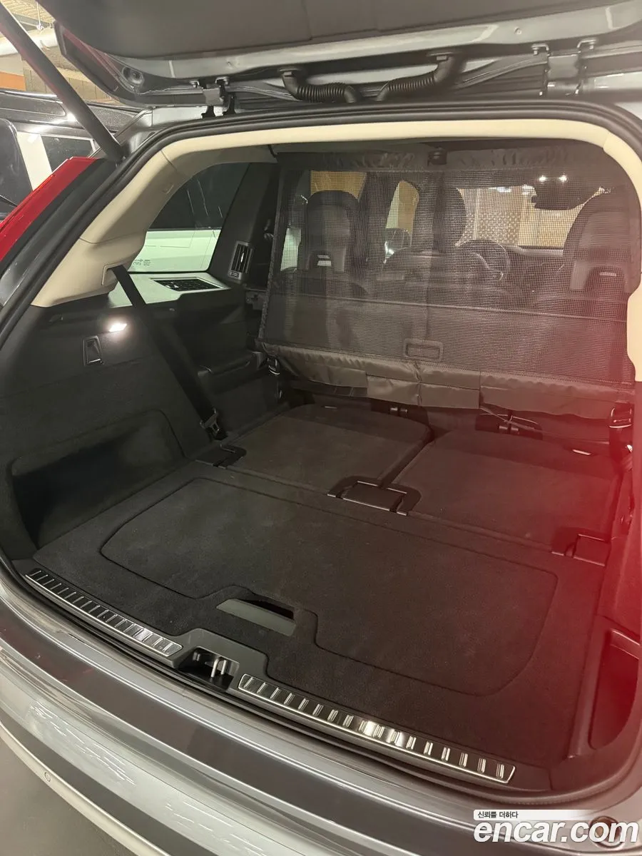 Volvo XC90 2018 — 12