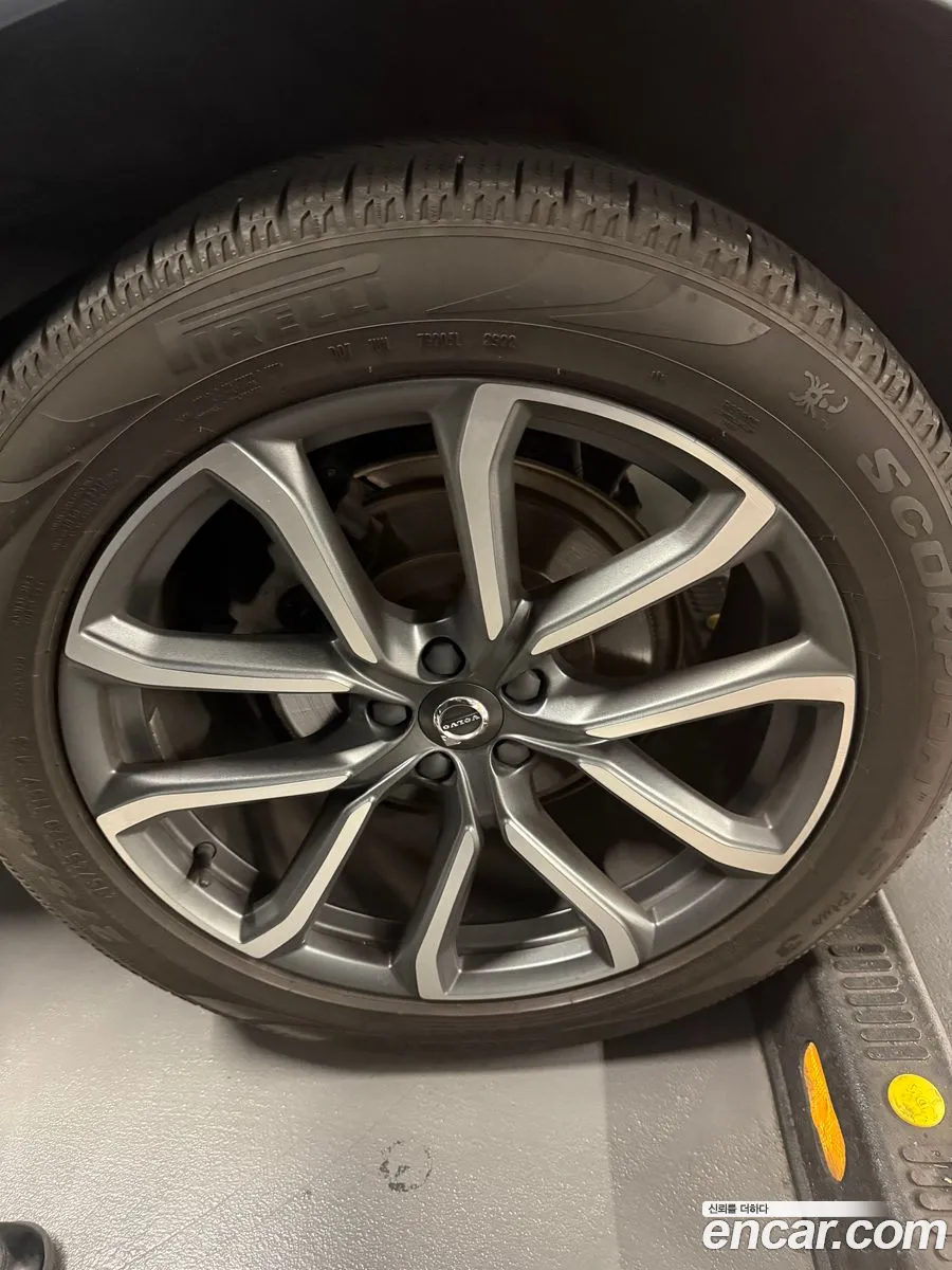 Volvo XC90 2018 — 4