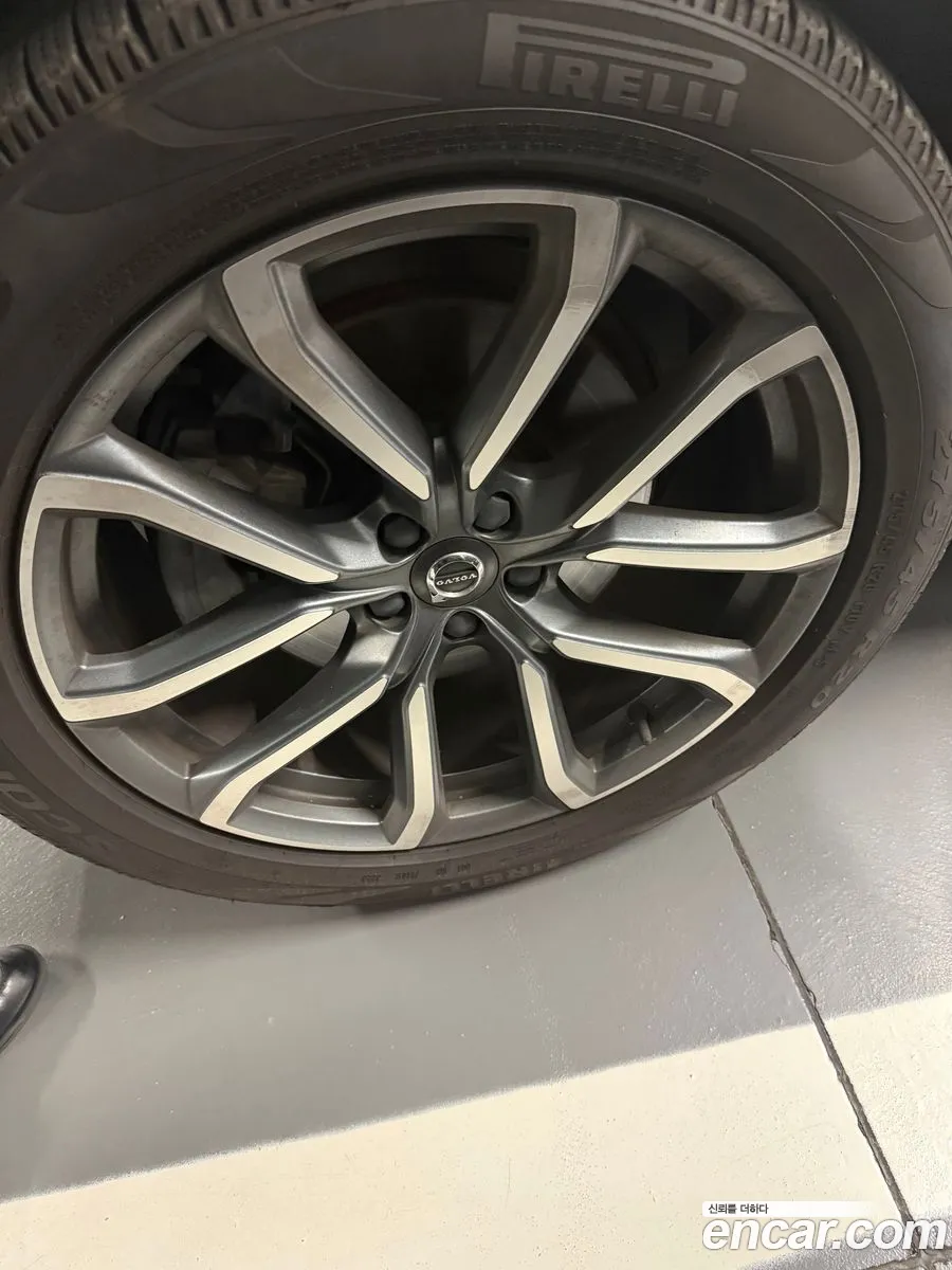 Volvo XC90 2018 — 16