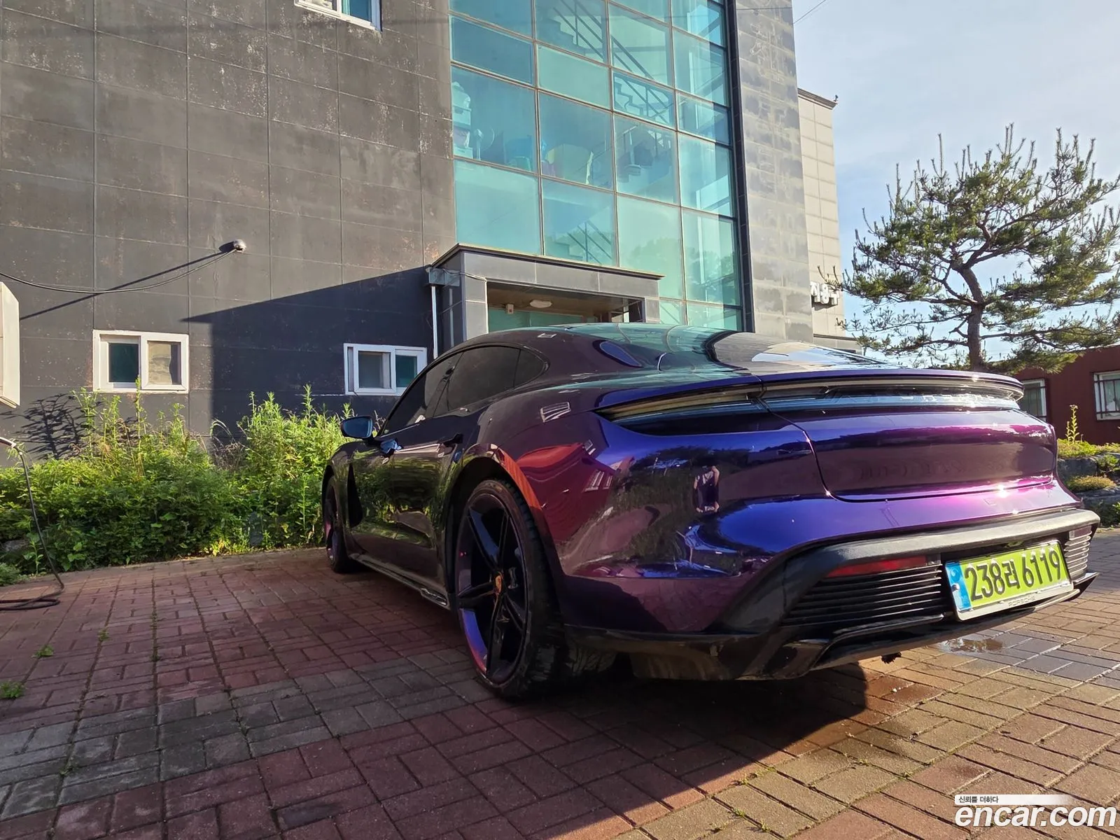 Porsche Taycan 2024 — 14