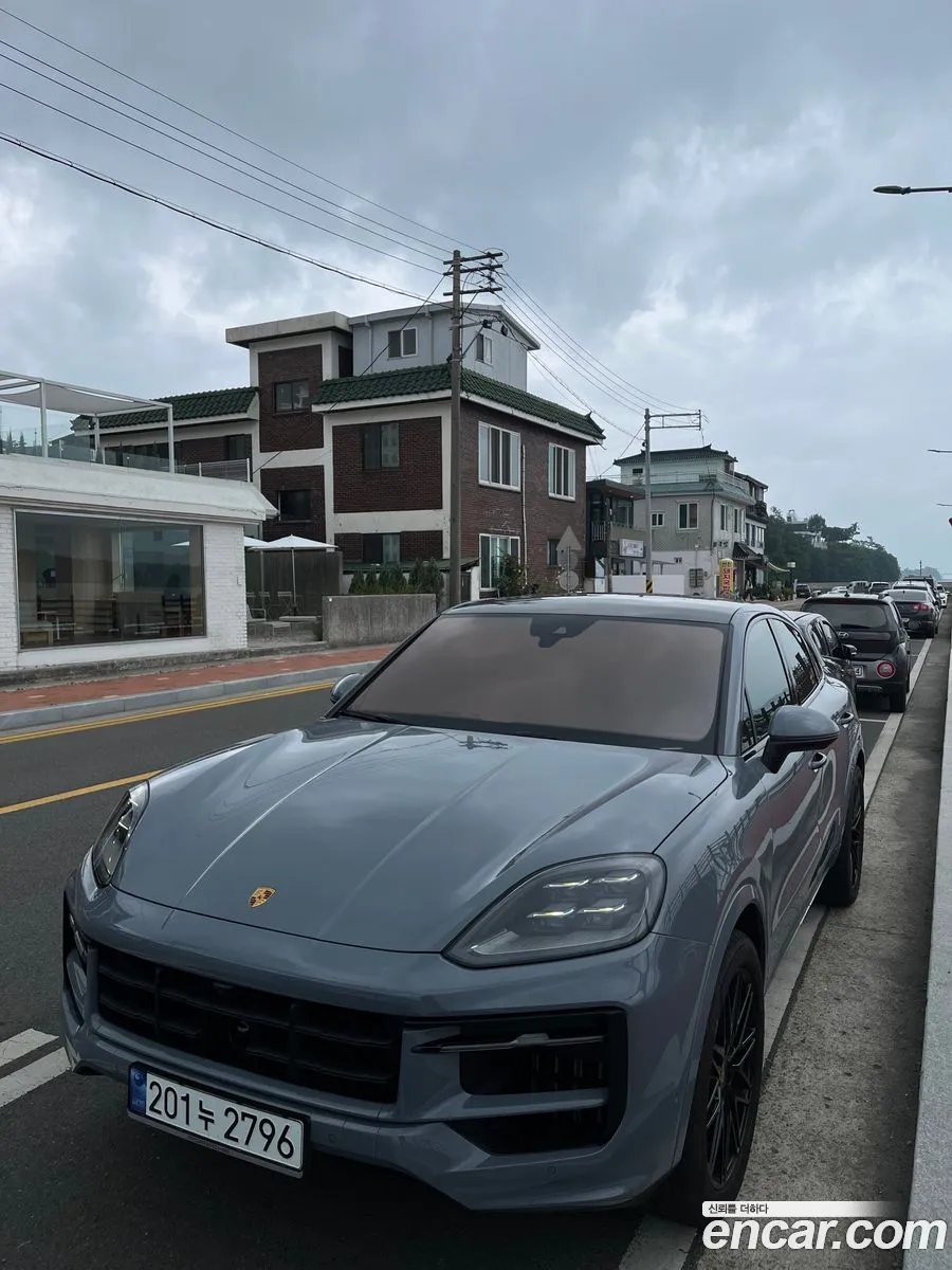 Porsche Cayenne 2024 — 18