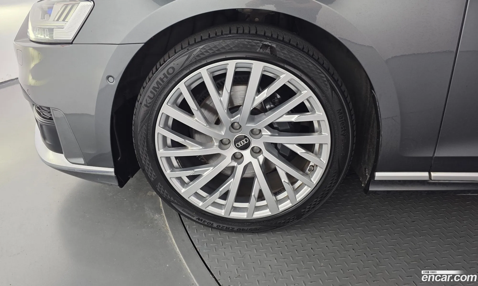Audi A8 2021 WAUZZZF89MN002849 — 12