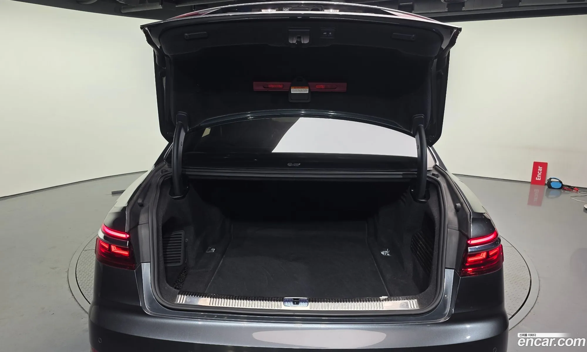 Audi A8 2021 WAUZZZF89MN002849 — 13