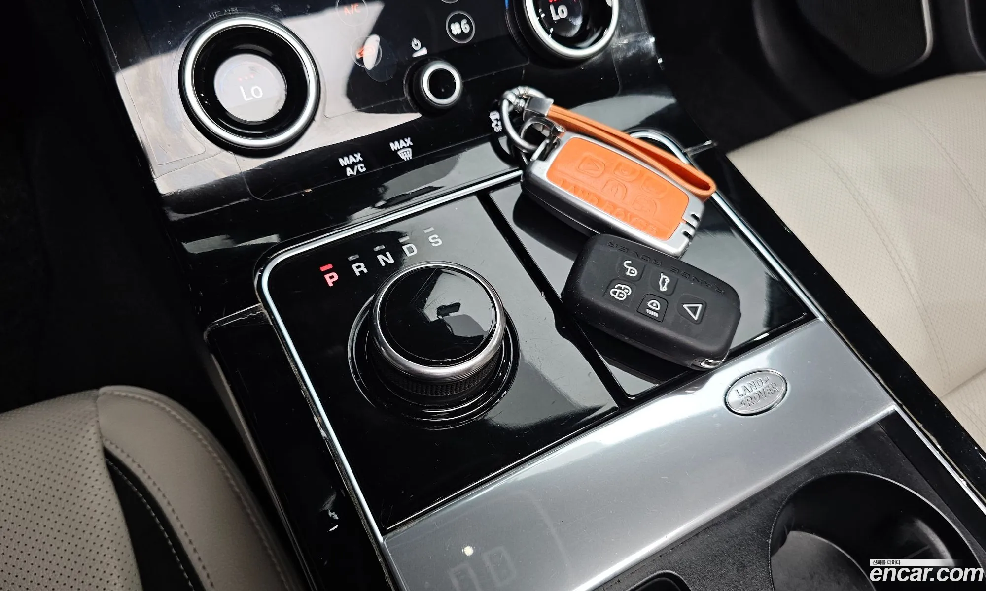 Land Rover Range Rover Velar 2018 — 16