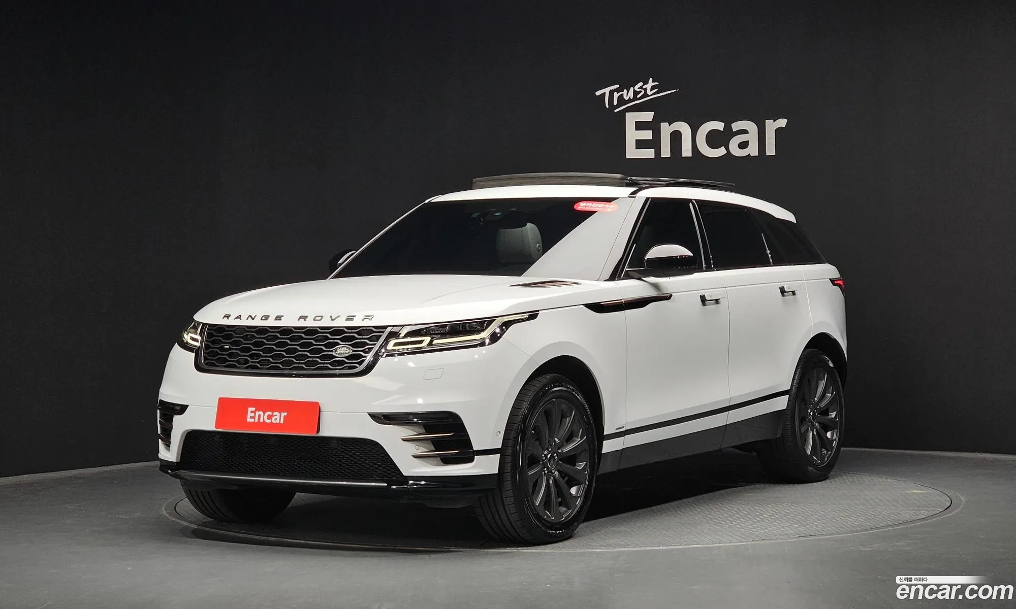 Land Rover Range Rover Velar 2018 — 30