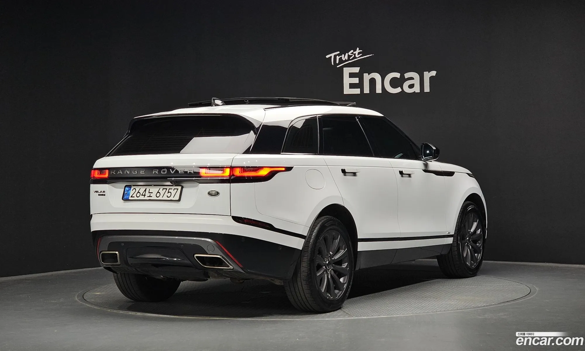 Land Rover Range Rover Velar 2018 — 25