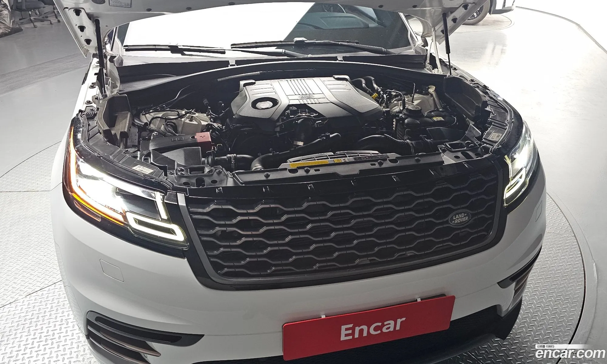 Land Rover Range Rover Velar 2018 — 19