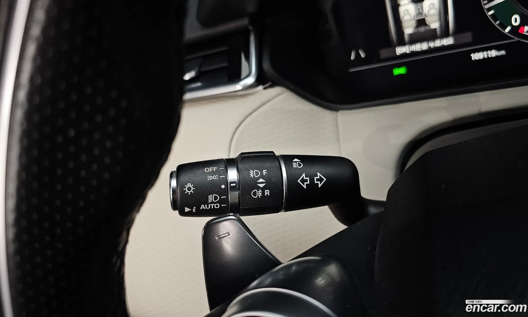Land Rover Range Rover Velar 2018 — 11
