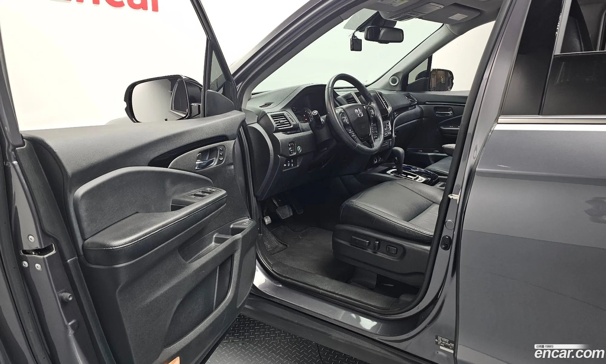 Honda Pilot 2017 5FNYF6850HB200319 — 12