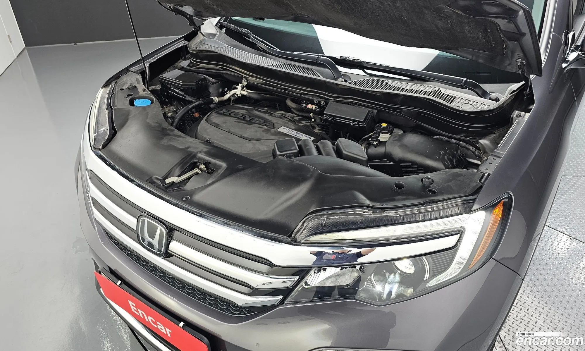 Honda Pilot 2017 5FNYF6850HB200319 — 16