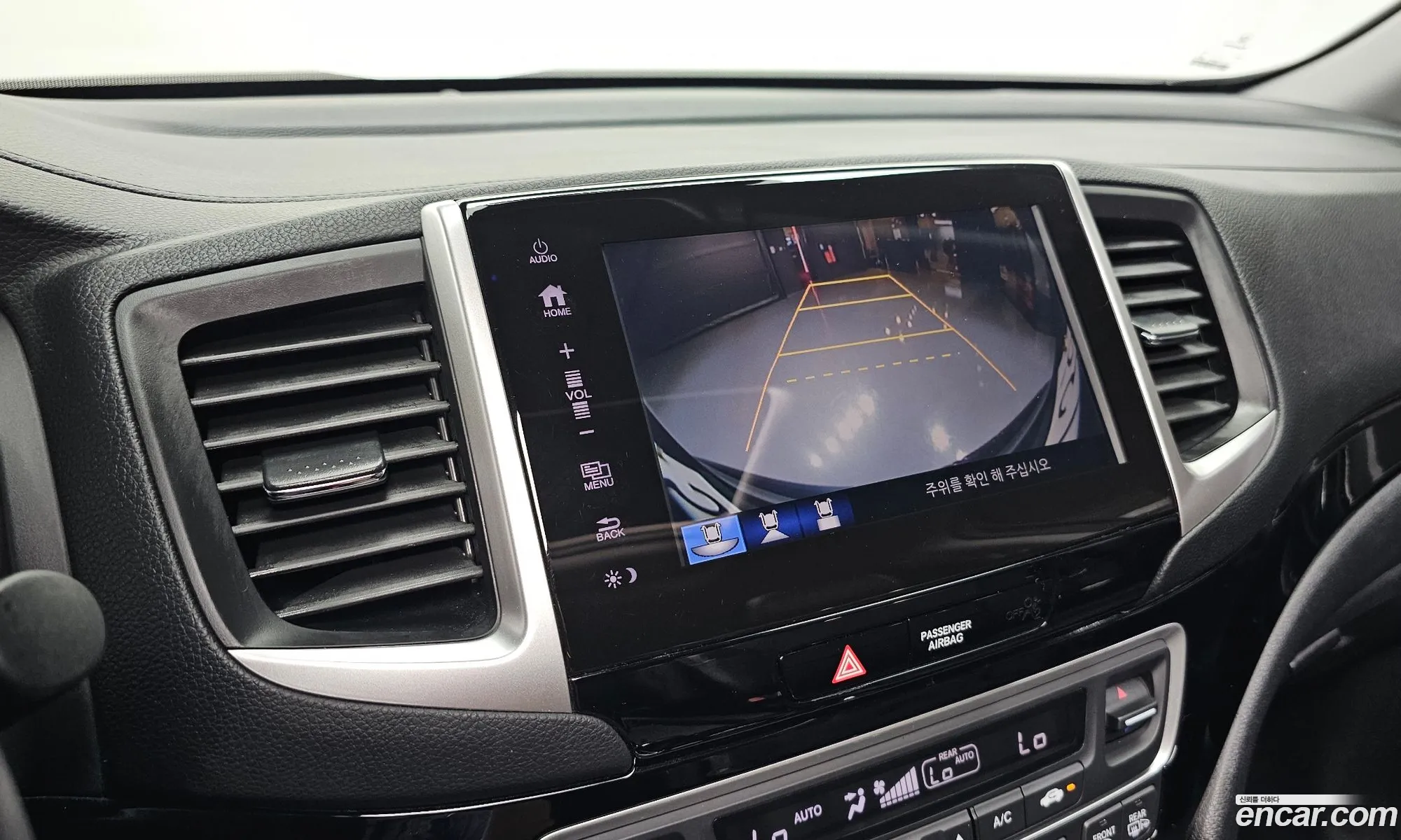 Honda Pilot 2017 5FNYF6850HB200319 — 15