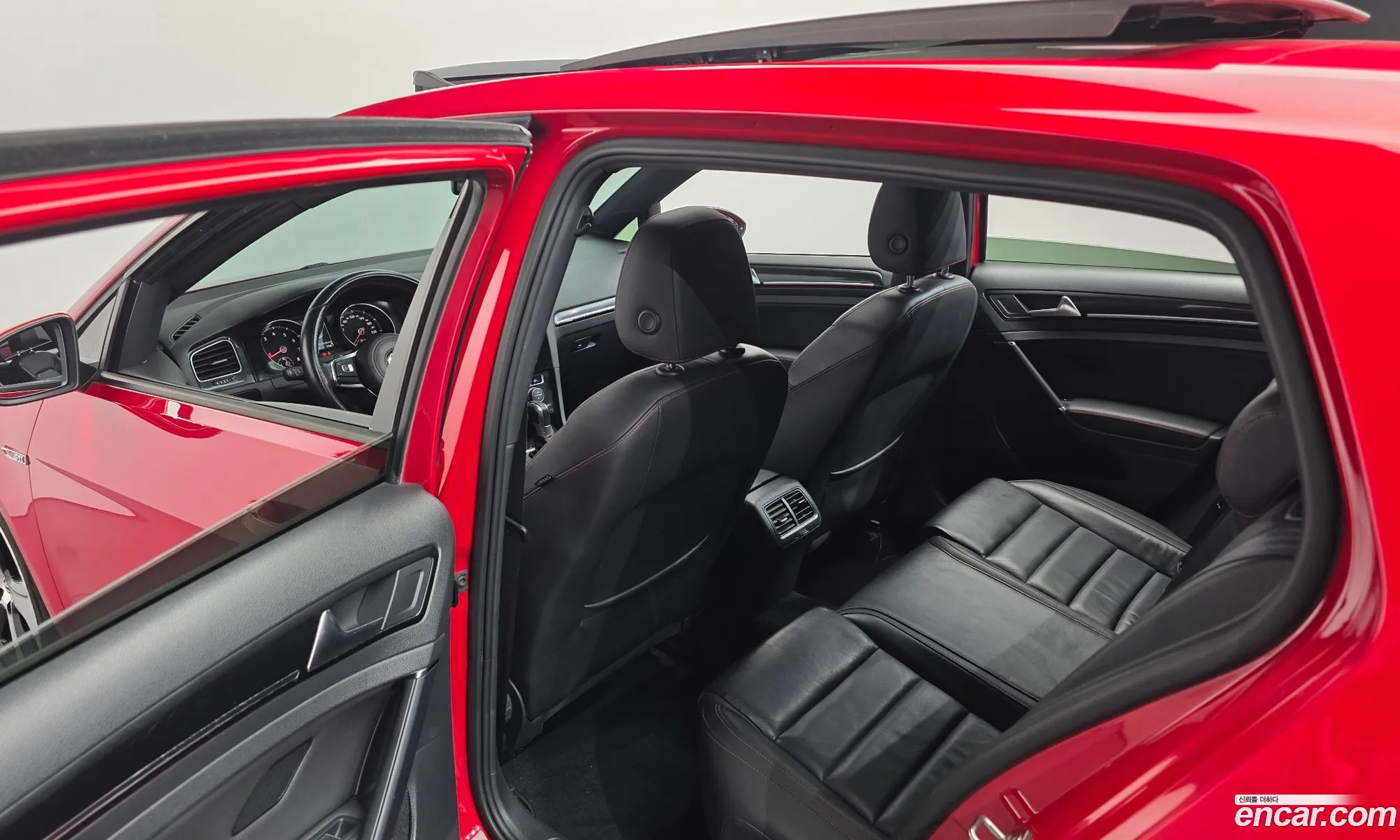 Volkswagen Golf 7th Gen 2014 — 4