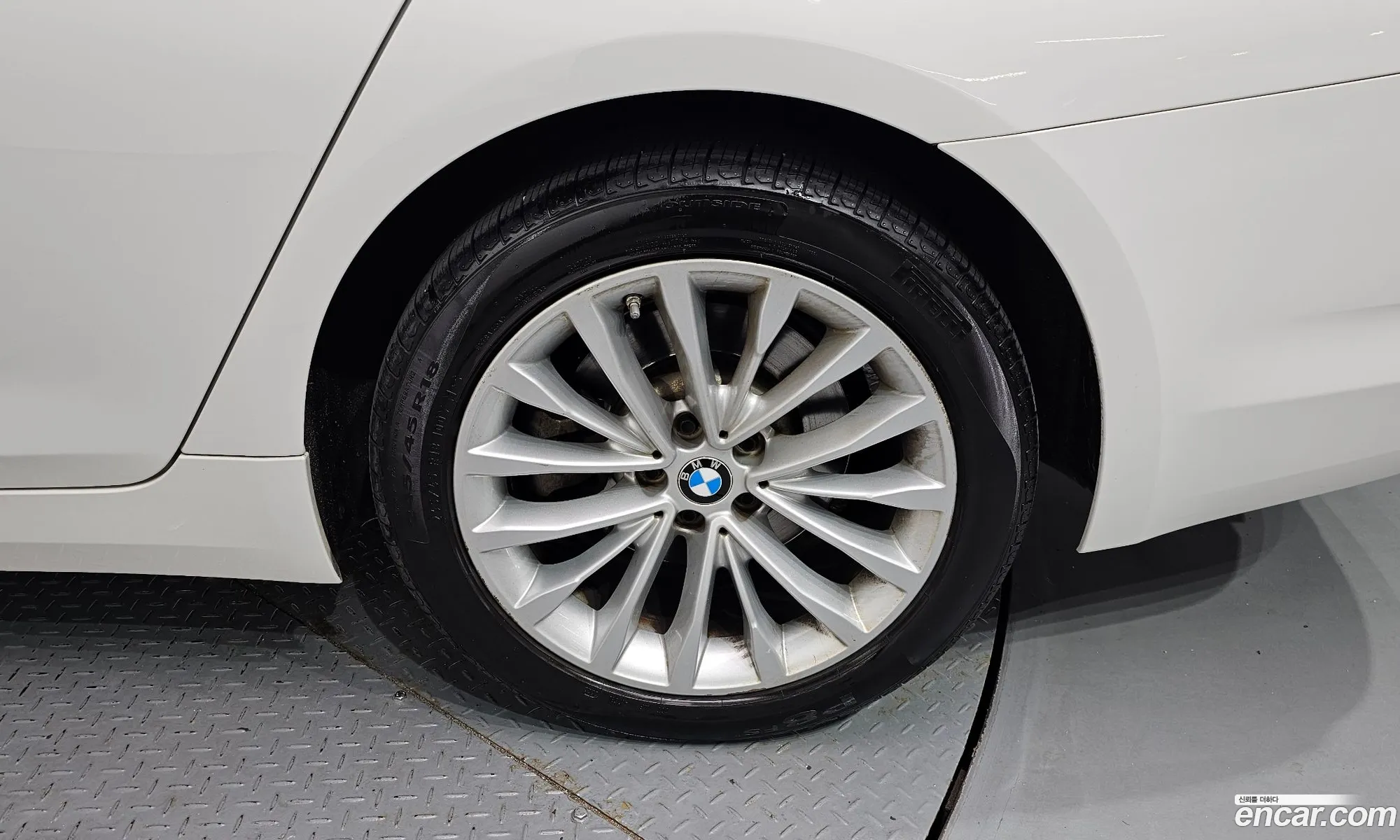 BMW 5 Series 2018 WBAJC3100JDB28664 — 20