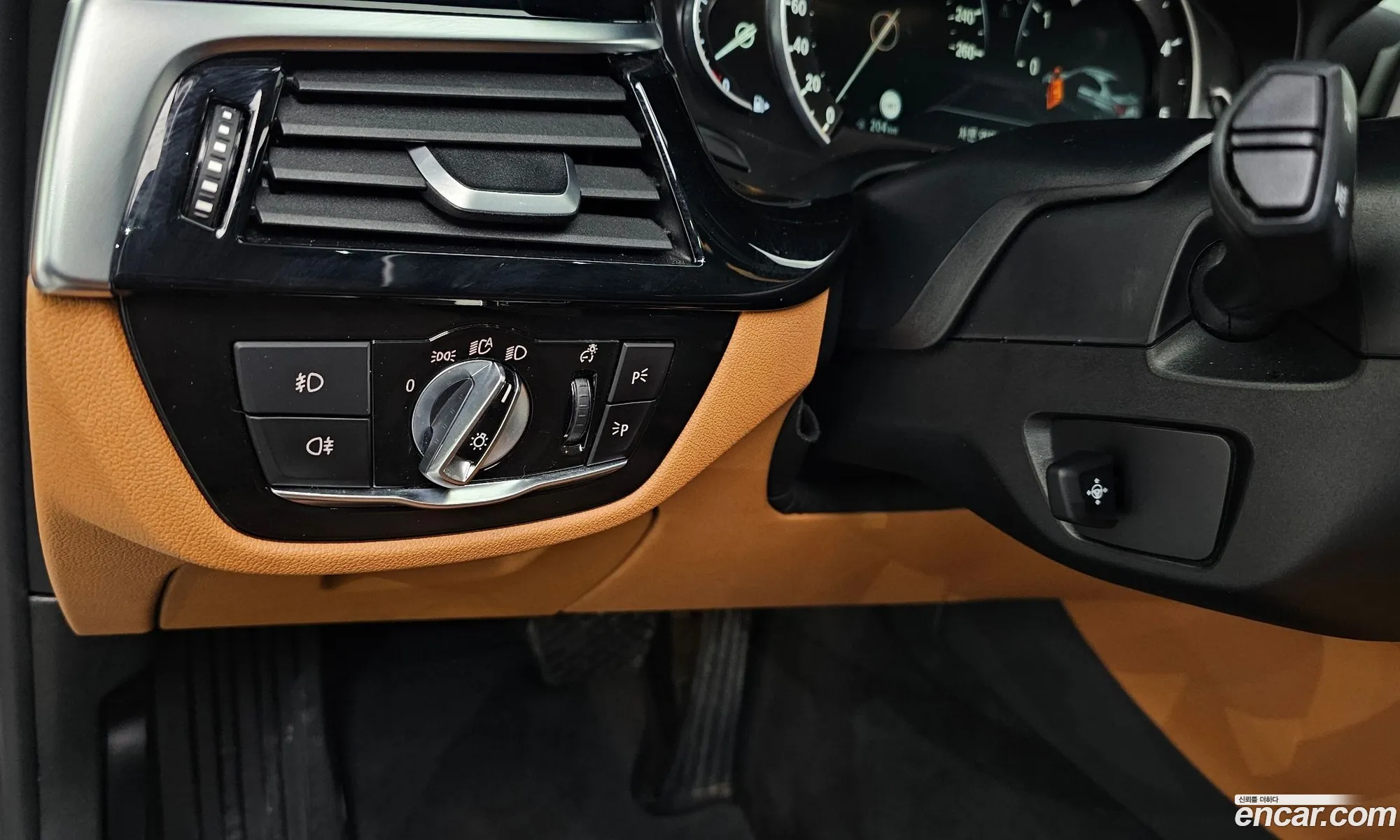 BMW 5 Series 2018 WBAJC3100JDB28664 — 7