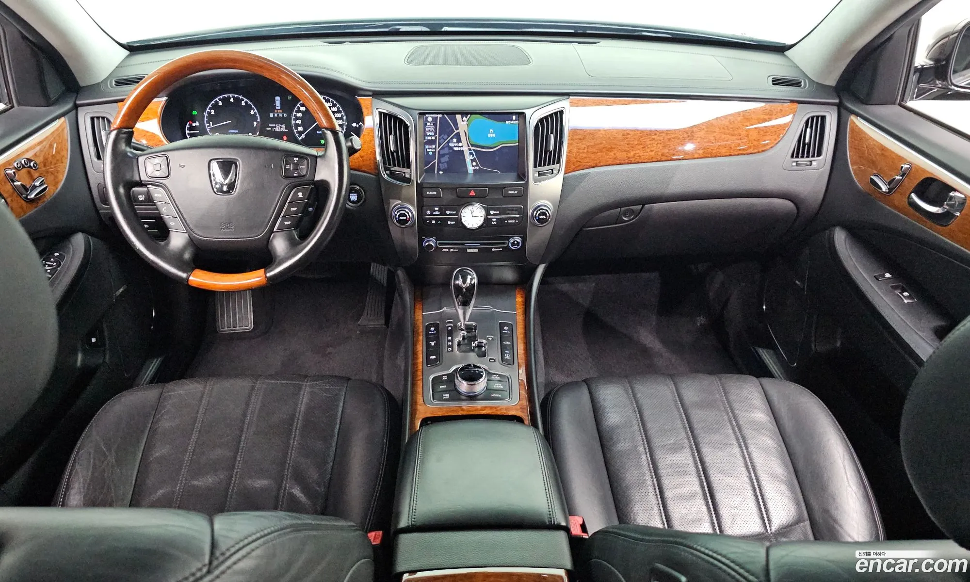 Hyundai Equus 2009 — 2
