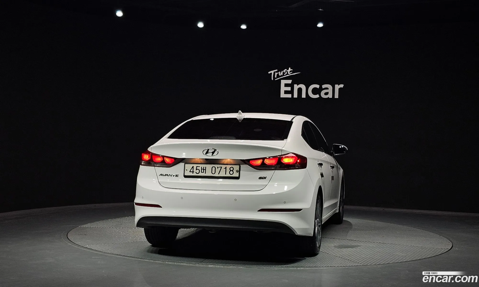 Hyundai Elantra AD 2016 — 2