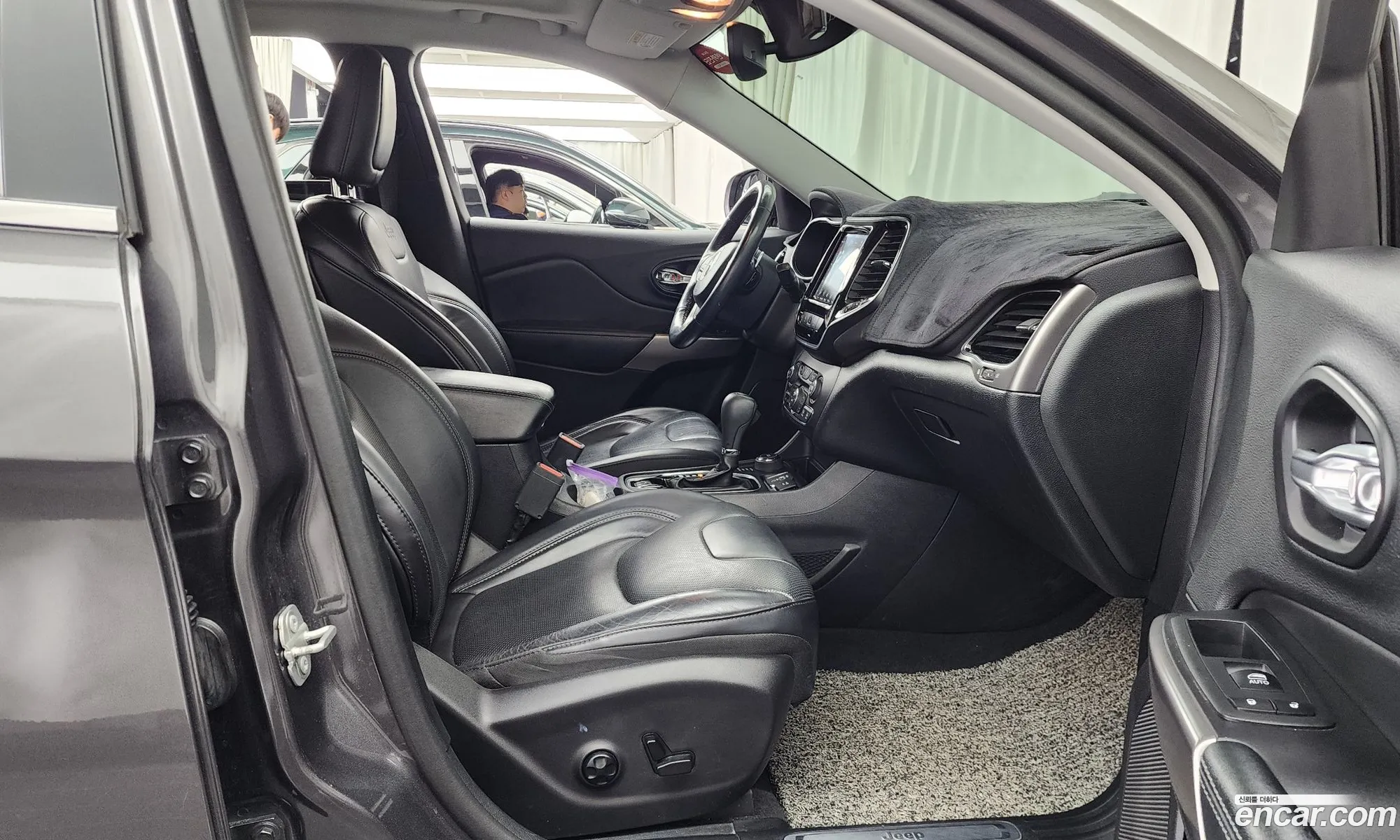 Jeep Cherokee 2020 1C4PJMDB1LD508151 — 14