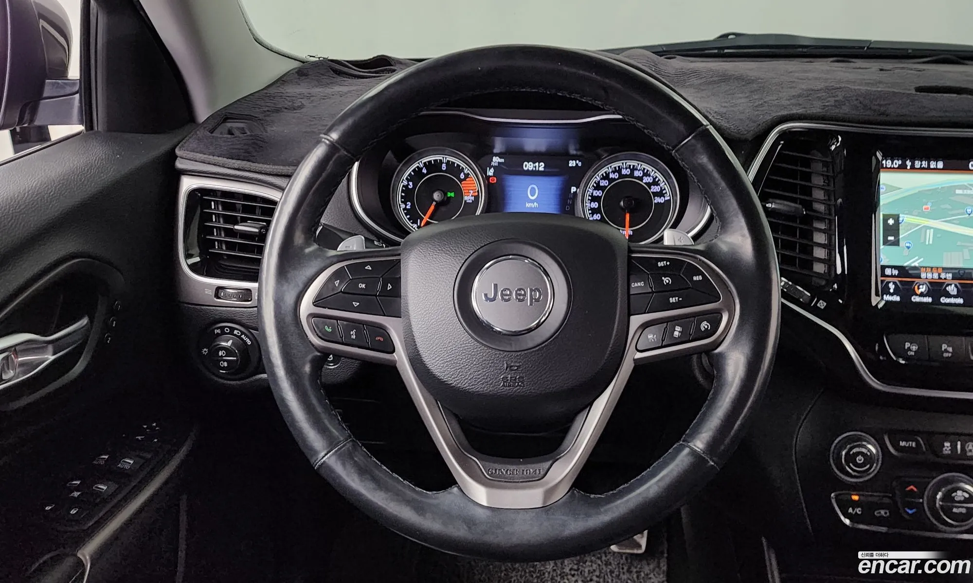 Jeep Cherokee 2020 1C4PJMDB1LD508151 — 29